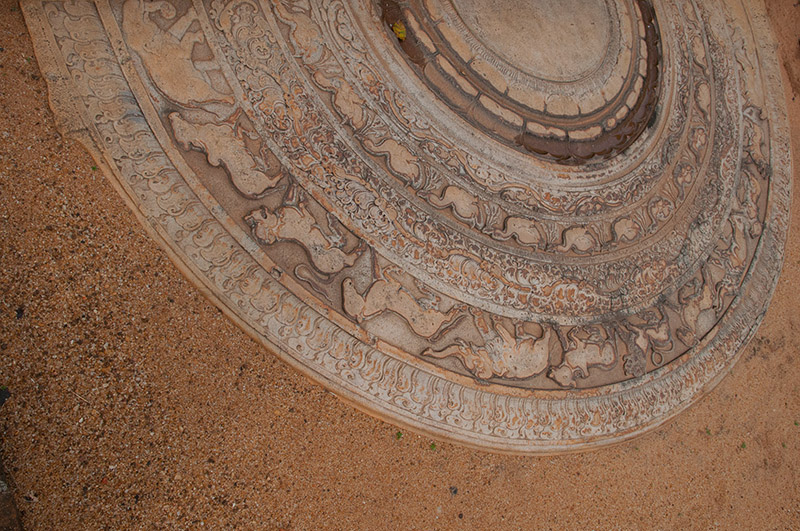 39-Anuradhapura pierre de lune.jpg