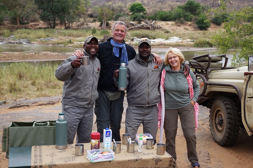 025 Avec les rangers à Balule.jpg