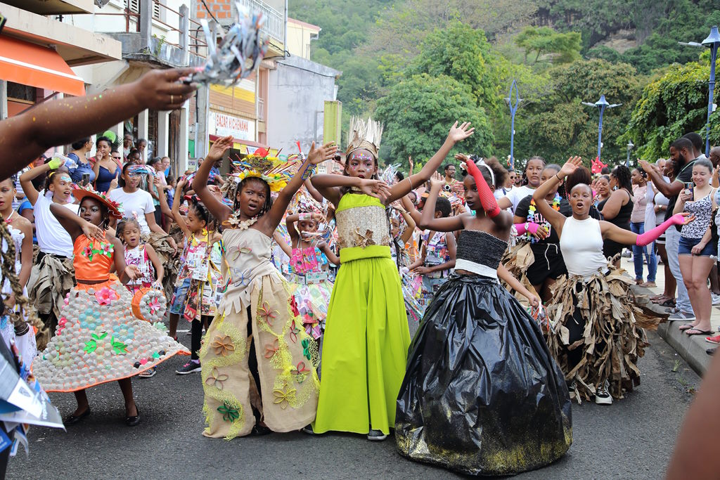 005 Carnaval Rivière pilote.jpg