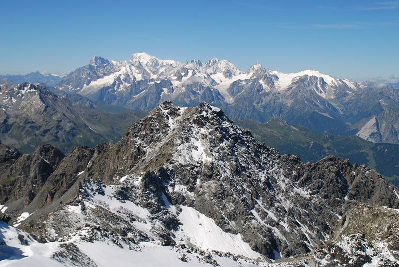 DSC_0100-w.jpg