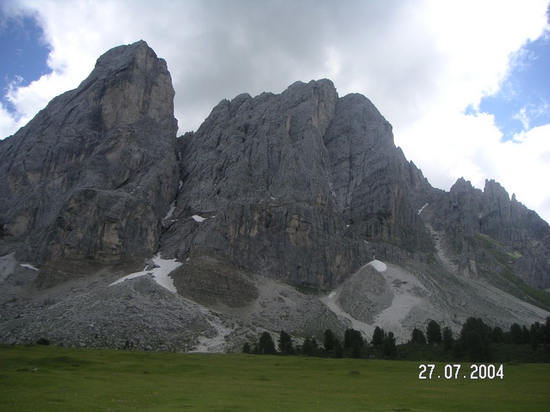Dolomites (Tyrol Italien).jpg